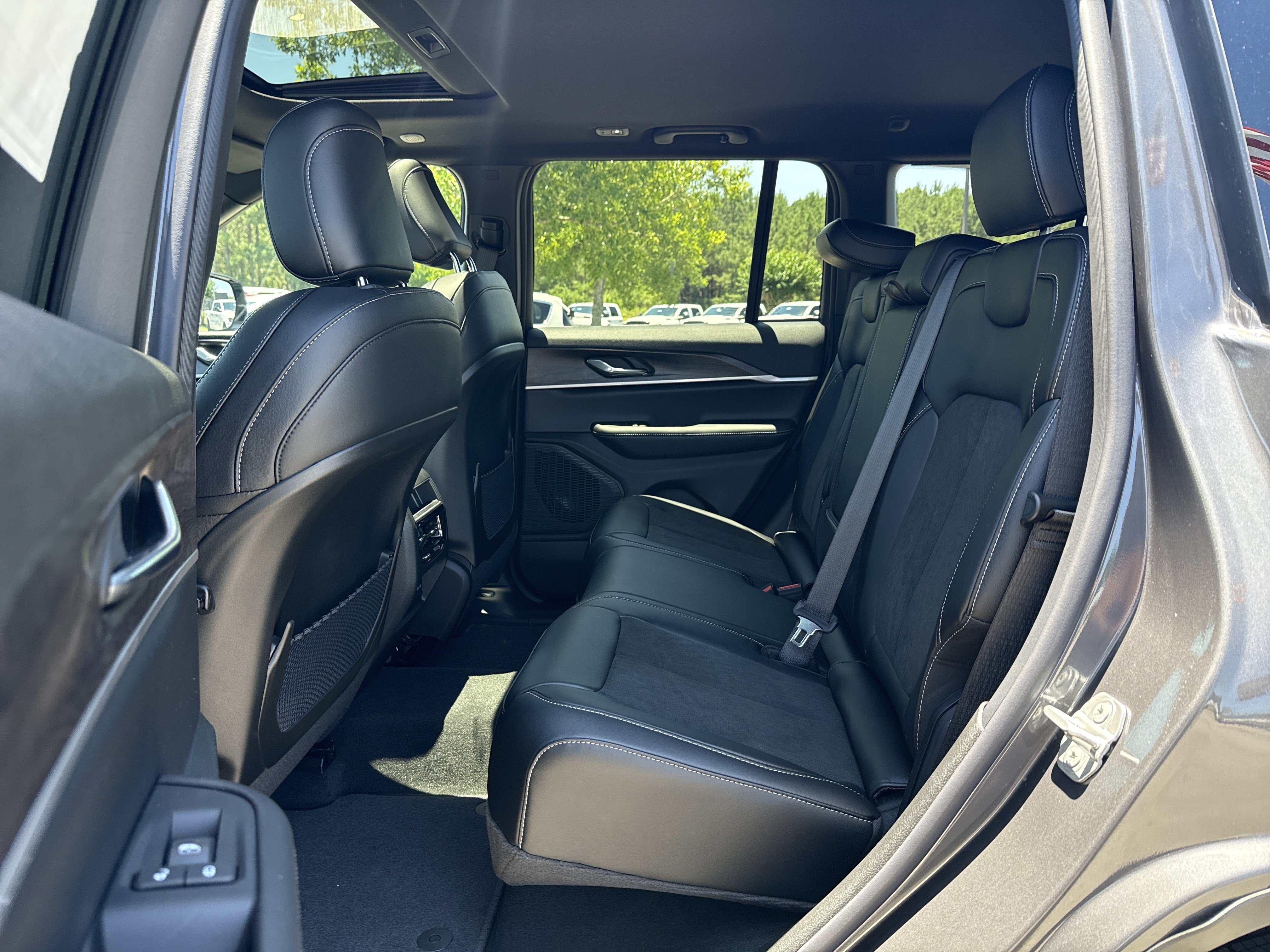 New 2026 Jeep Grand Cherokee Altitude RWD image 22