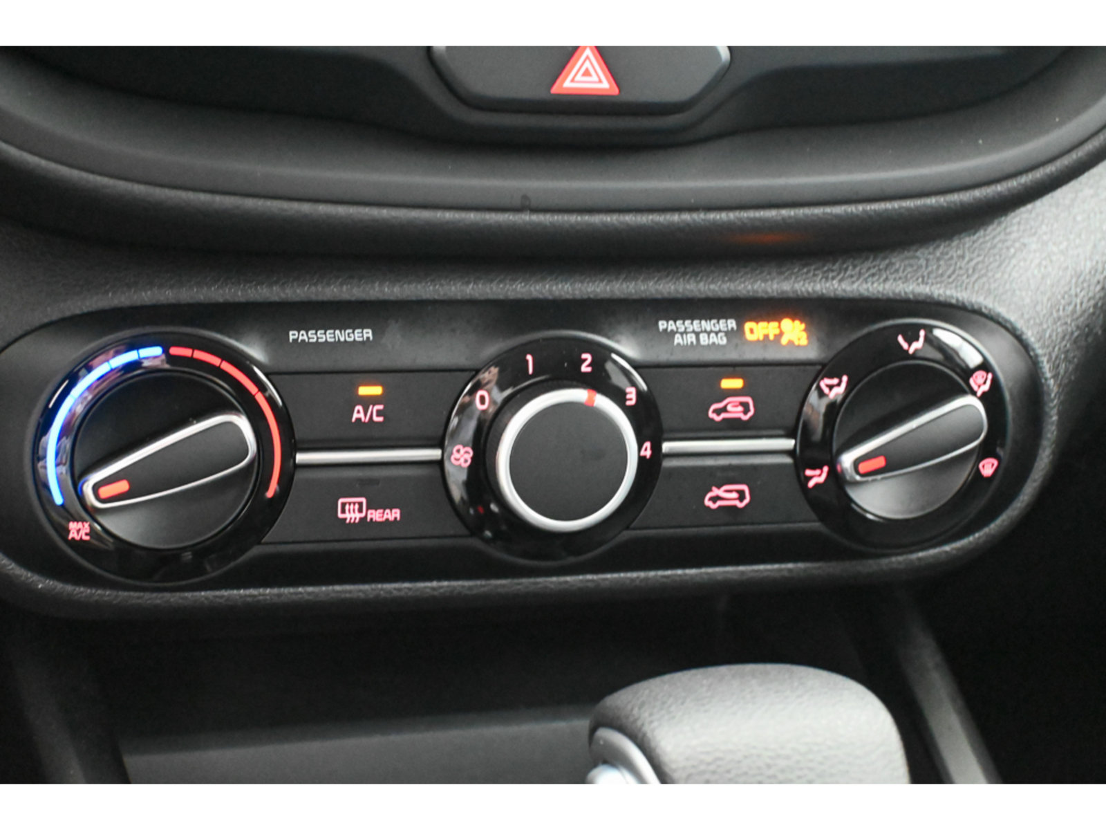 Certified 2021 Kia Soul LX FWD image 37