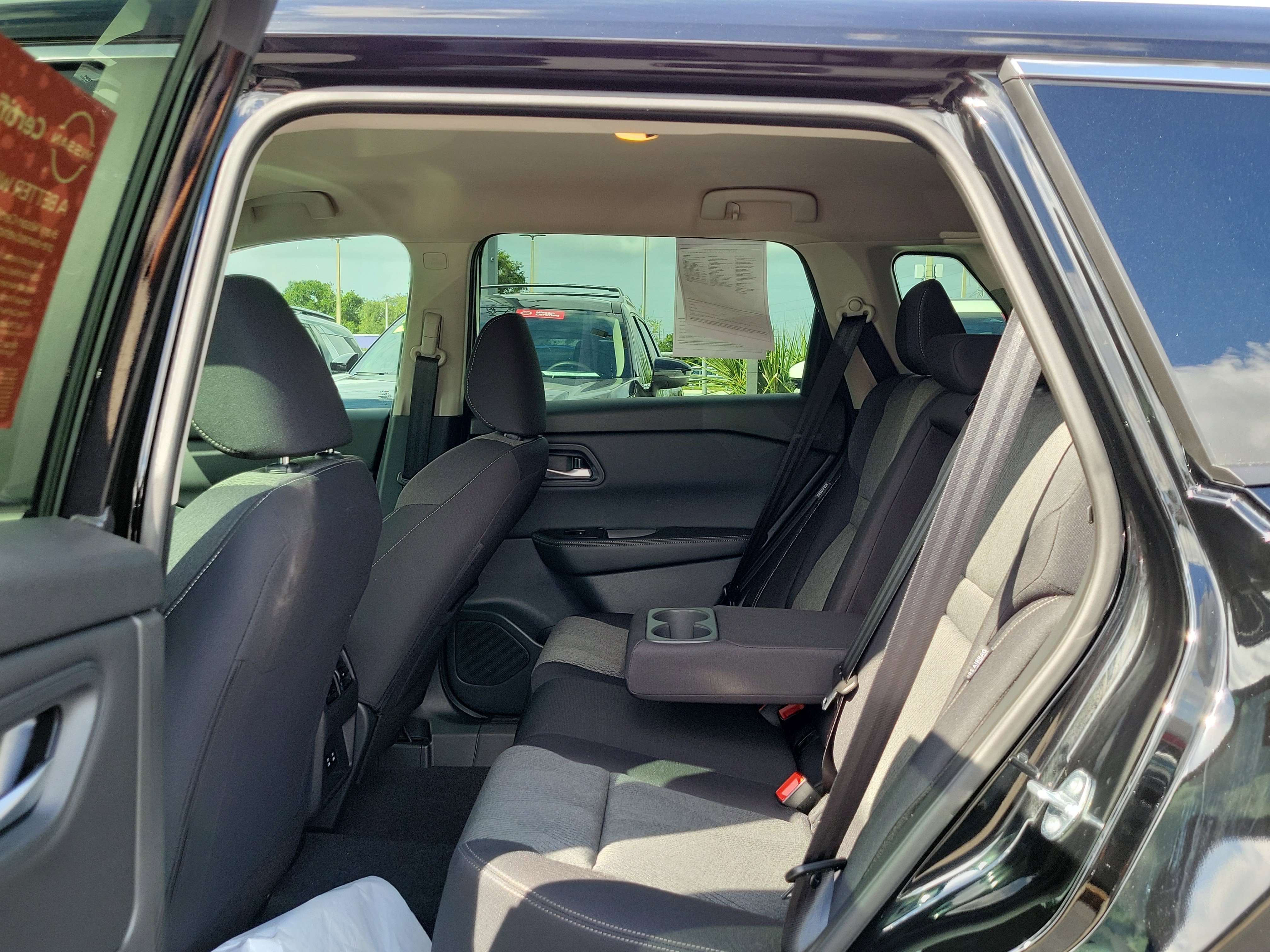 Certified 2026 Nissan Rogue SV FWD image 11