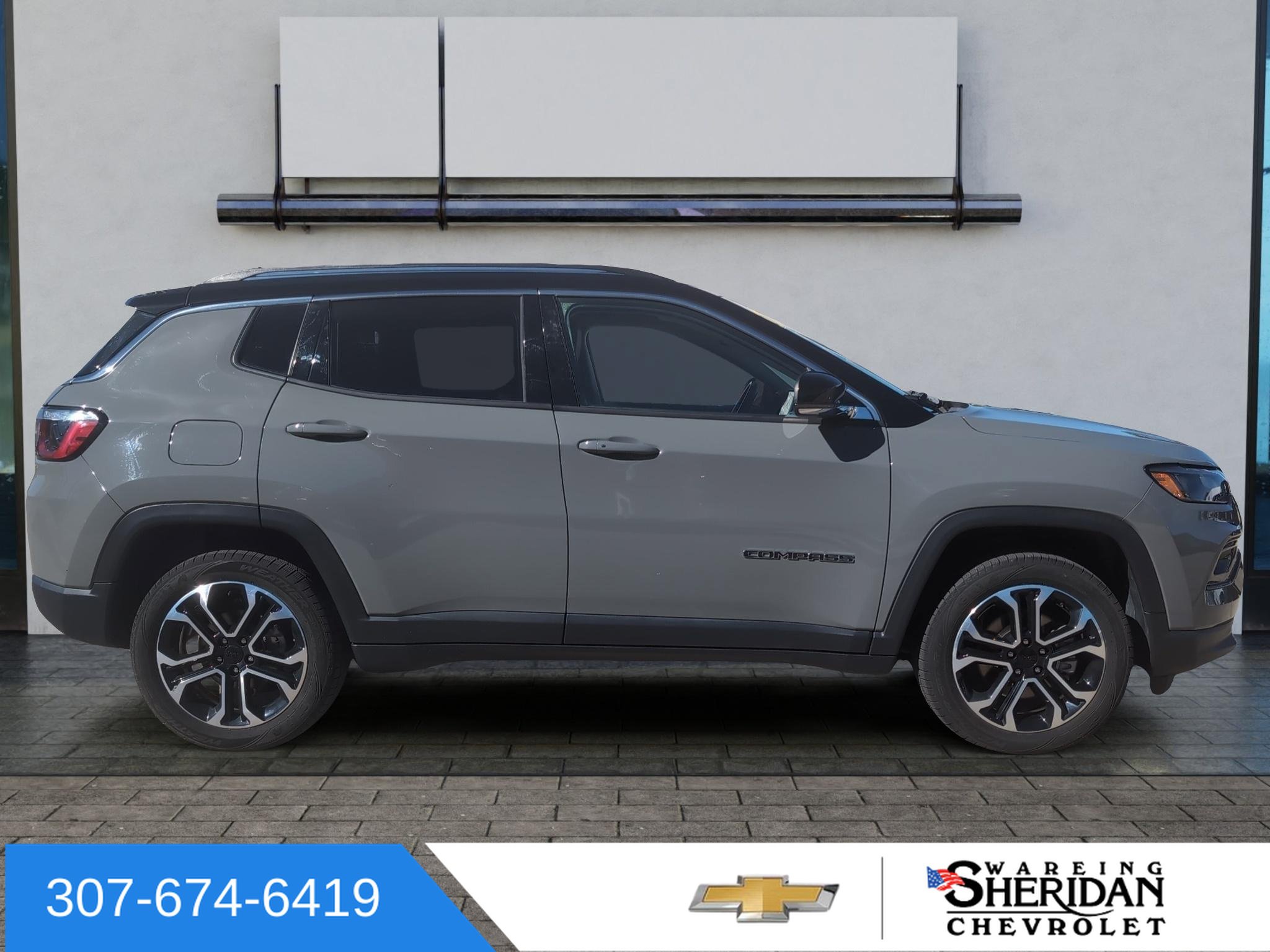 Used 2022 Jeep Compass Limited AWD/4WD image 3