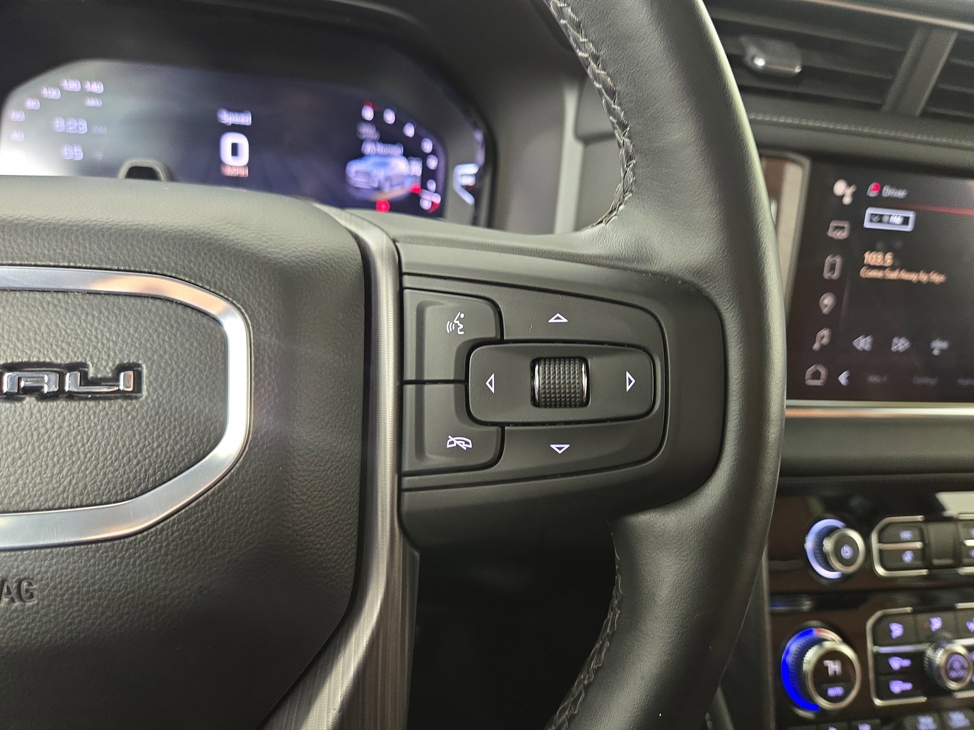 Certified 2024 GMC Yukon XL Denali Ultimate AWD/4WD image 17