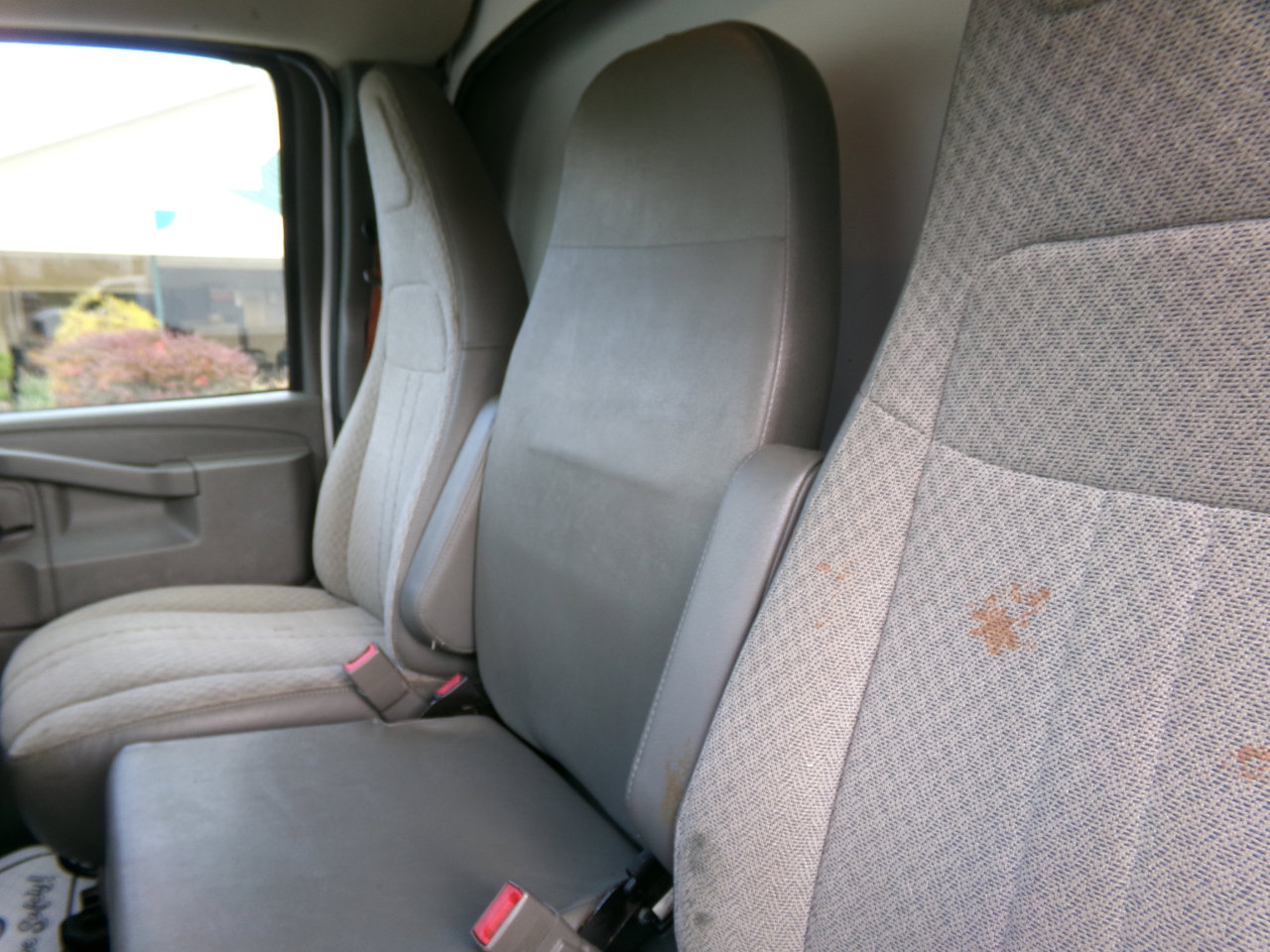 Used 2017 Chevrolet Express 3500 Extended image 13