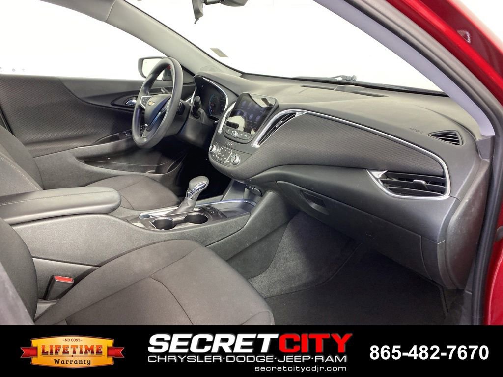 Used 2021 Chevrolet Malibu LT FWD image 28