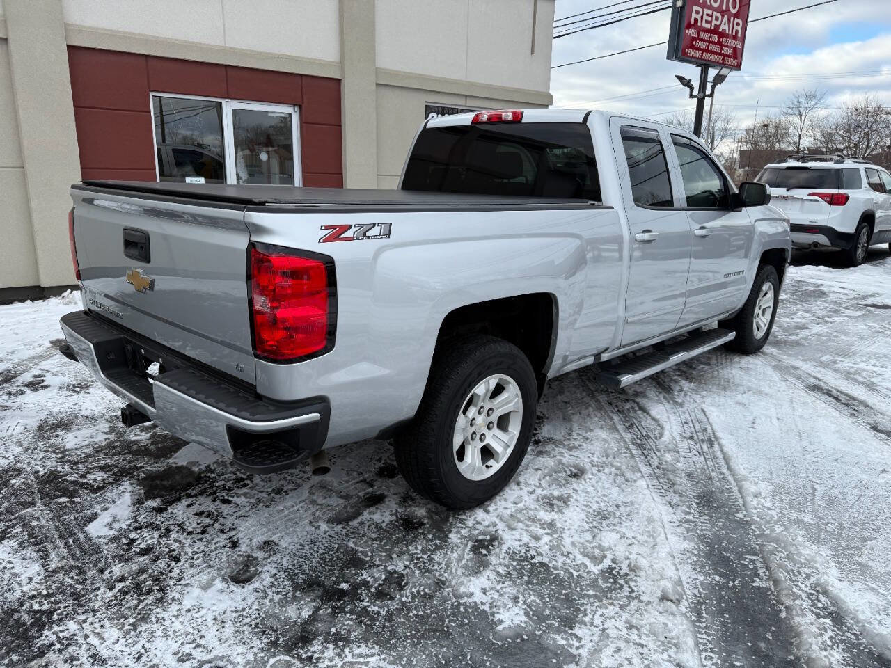 Used 2018 Chevrolet Silverado 1500 LT w/ All Star Edition image 6