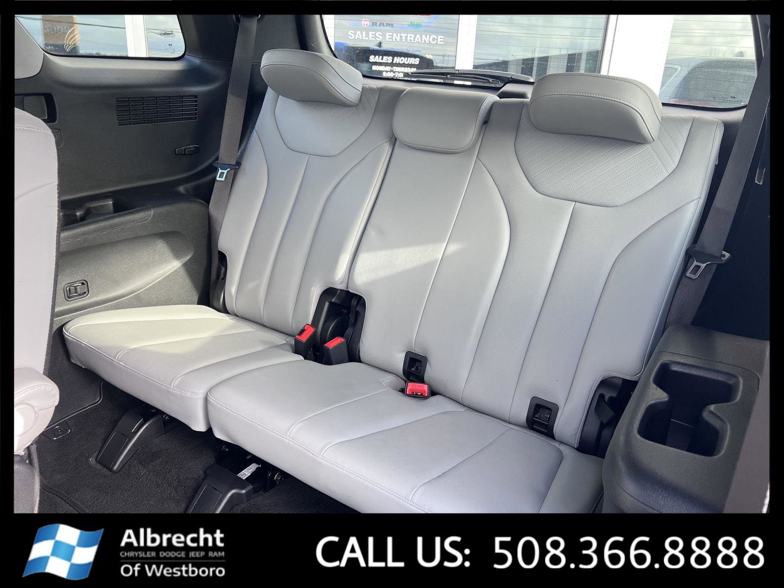 Used 2025 Hyundai Palisade SEL AWD/4WD image 14