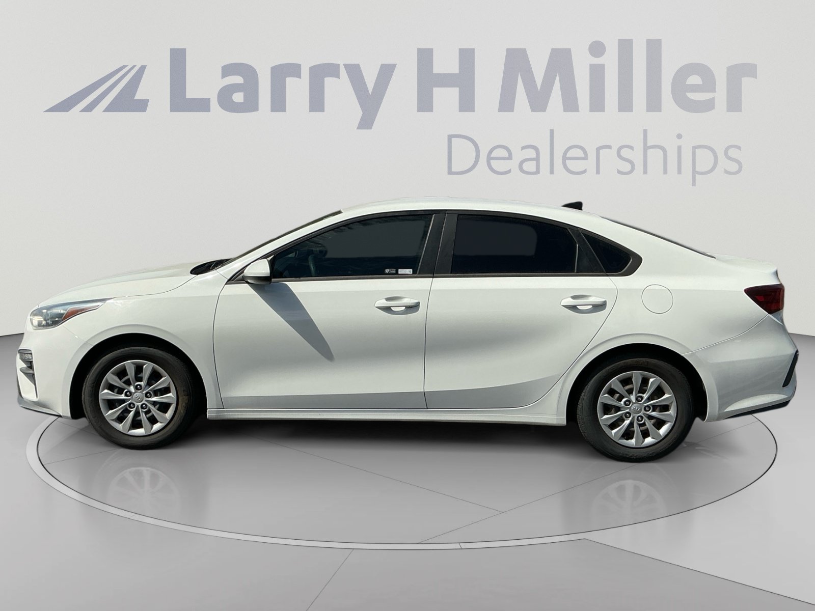 Used 2021 Kia Forte Sedan FWD image 2