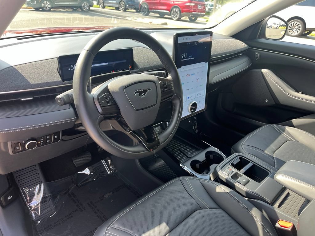 Used 2025 Ford Mustang Mach-E Premium AWD/4WD image 26