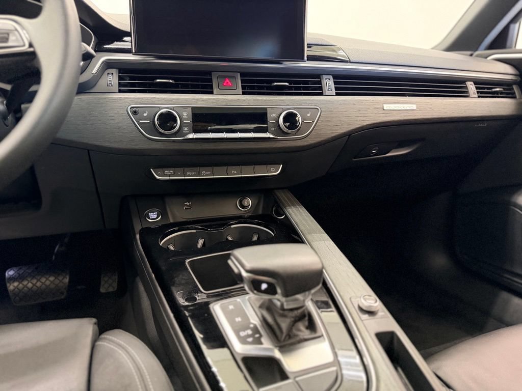 Used 2023 Audi A4 2.0T Premium w/ Convenience Package AWD/4WD image 16