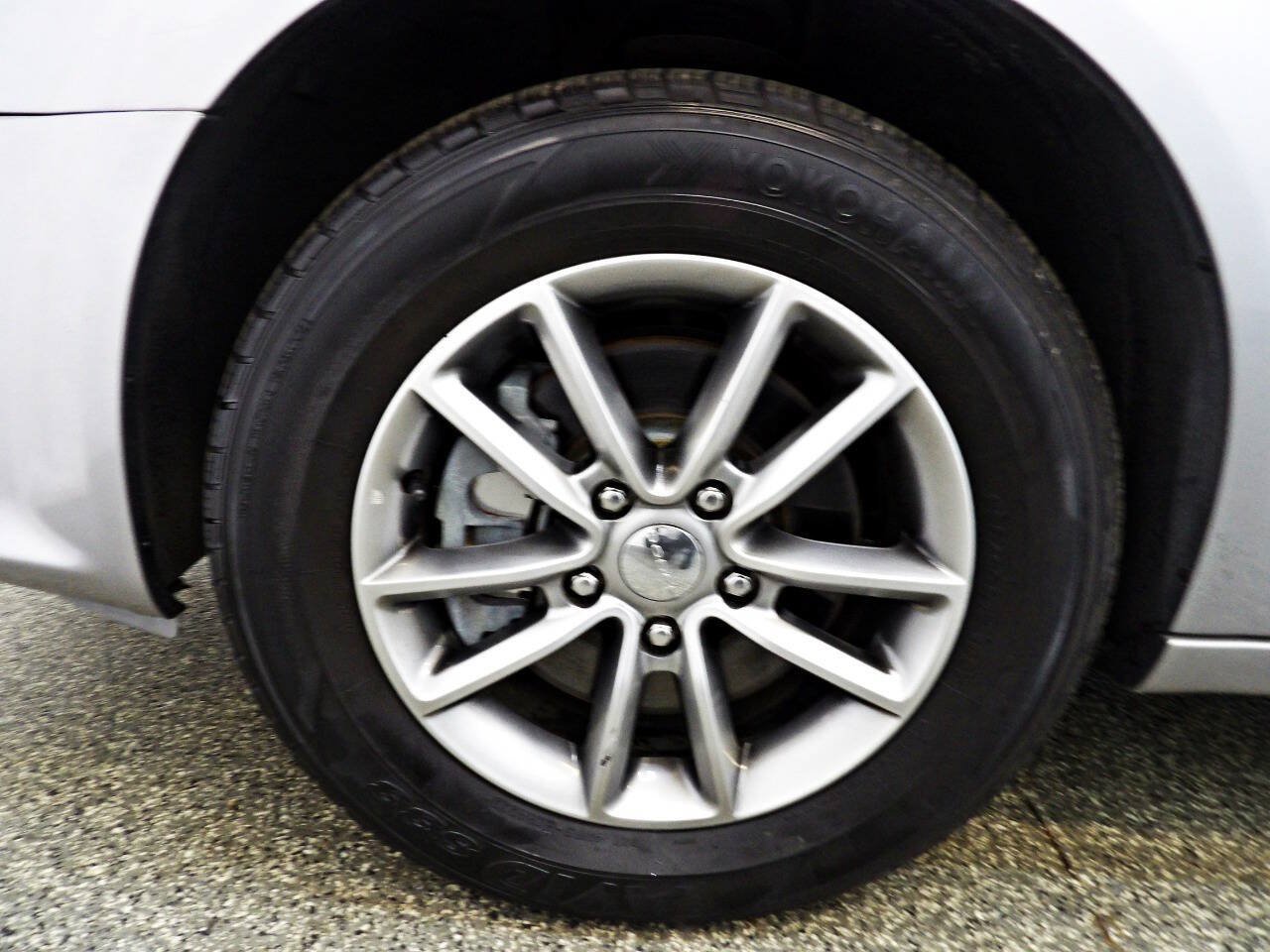 Used 2016 Dodge Grand Caravan SE FWD image 16