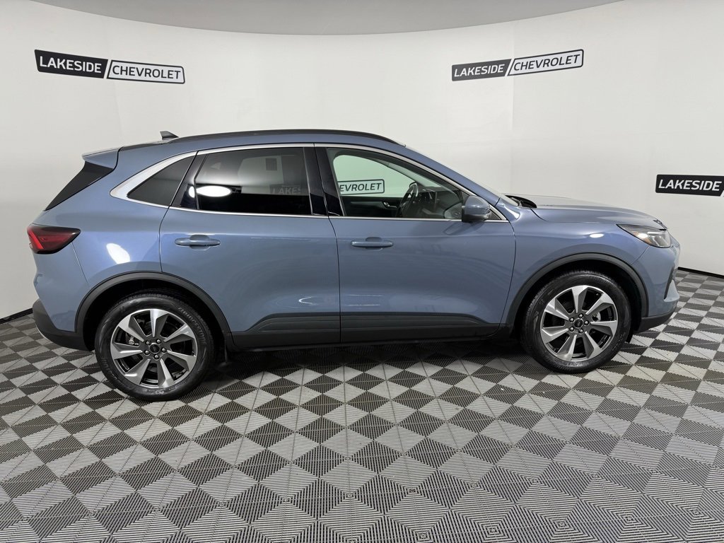 Used 2024 Ford Escape Platinum image 7