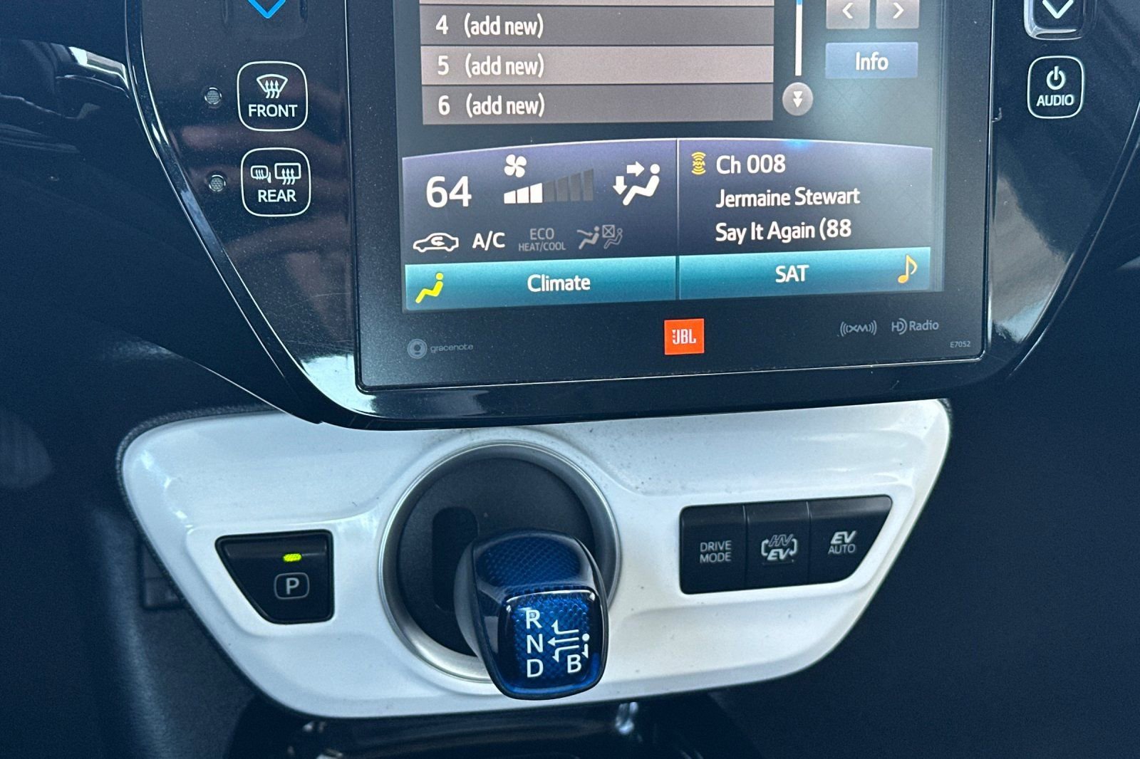 Certified 2017 Toyota Prius Prime Advanced image 21