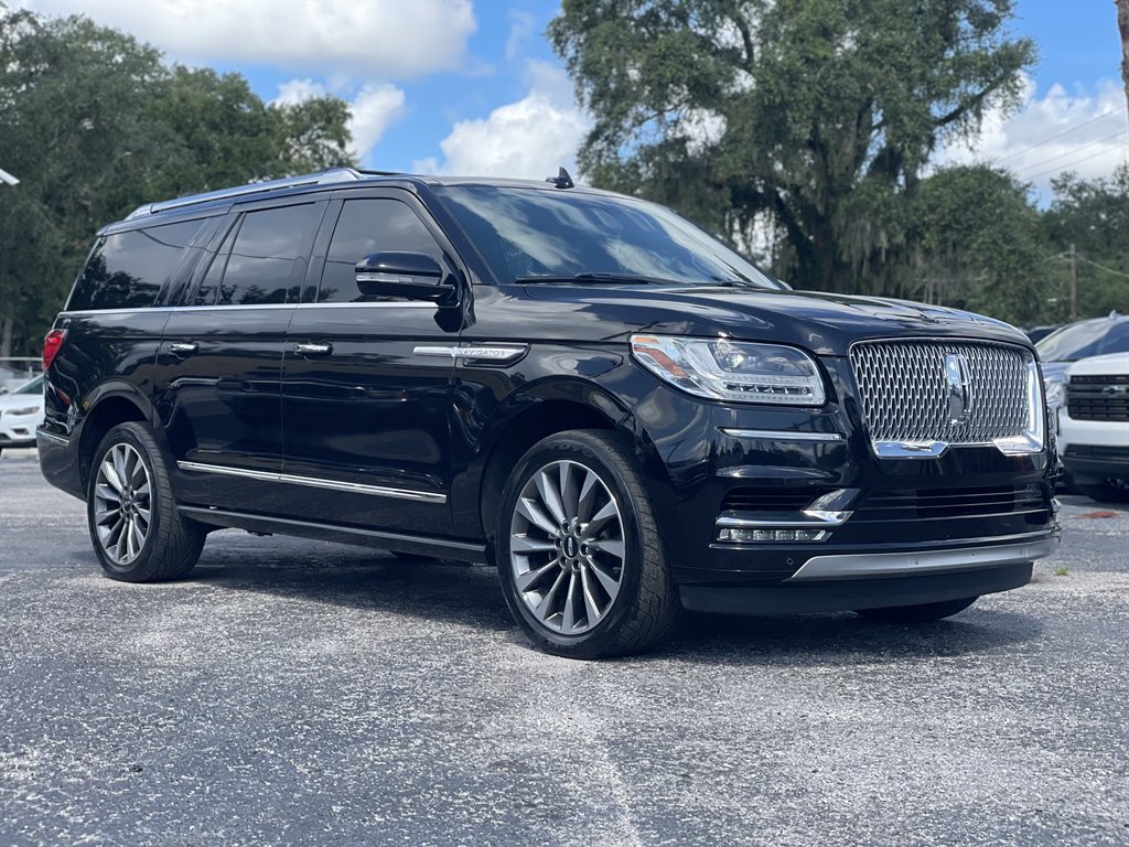 Used 2019 Lincoln Navigator L Select AWD/4WD image 12