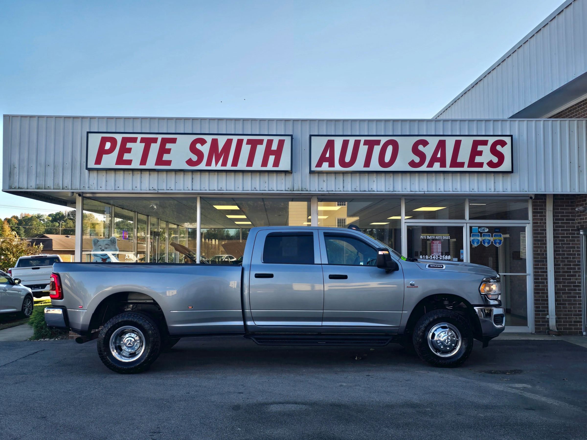 Used 2024 RAM 3500 Tradesman w/ Towing Technology Group image 2