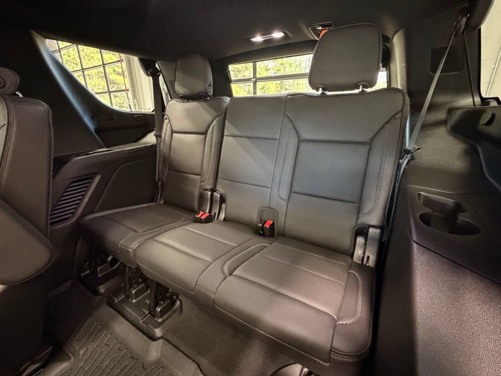 Used 2023 GMC Yukon Denali AWD/4WD image 18