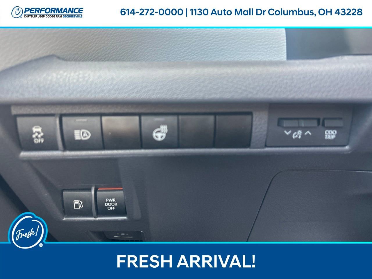 Used 2024 Toyota Sienna AWD image 26