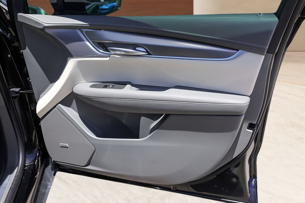 Certified 2026 Cadillac XT5 Premium Luxury w/ Driver Assist Package FWD image 29