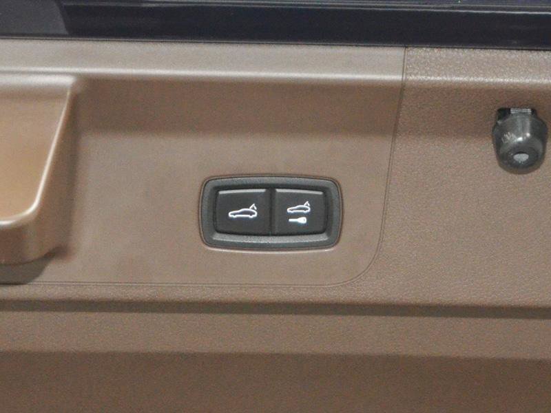 Used 2020 Porsche Panamera 4S AWD/4WD image 34