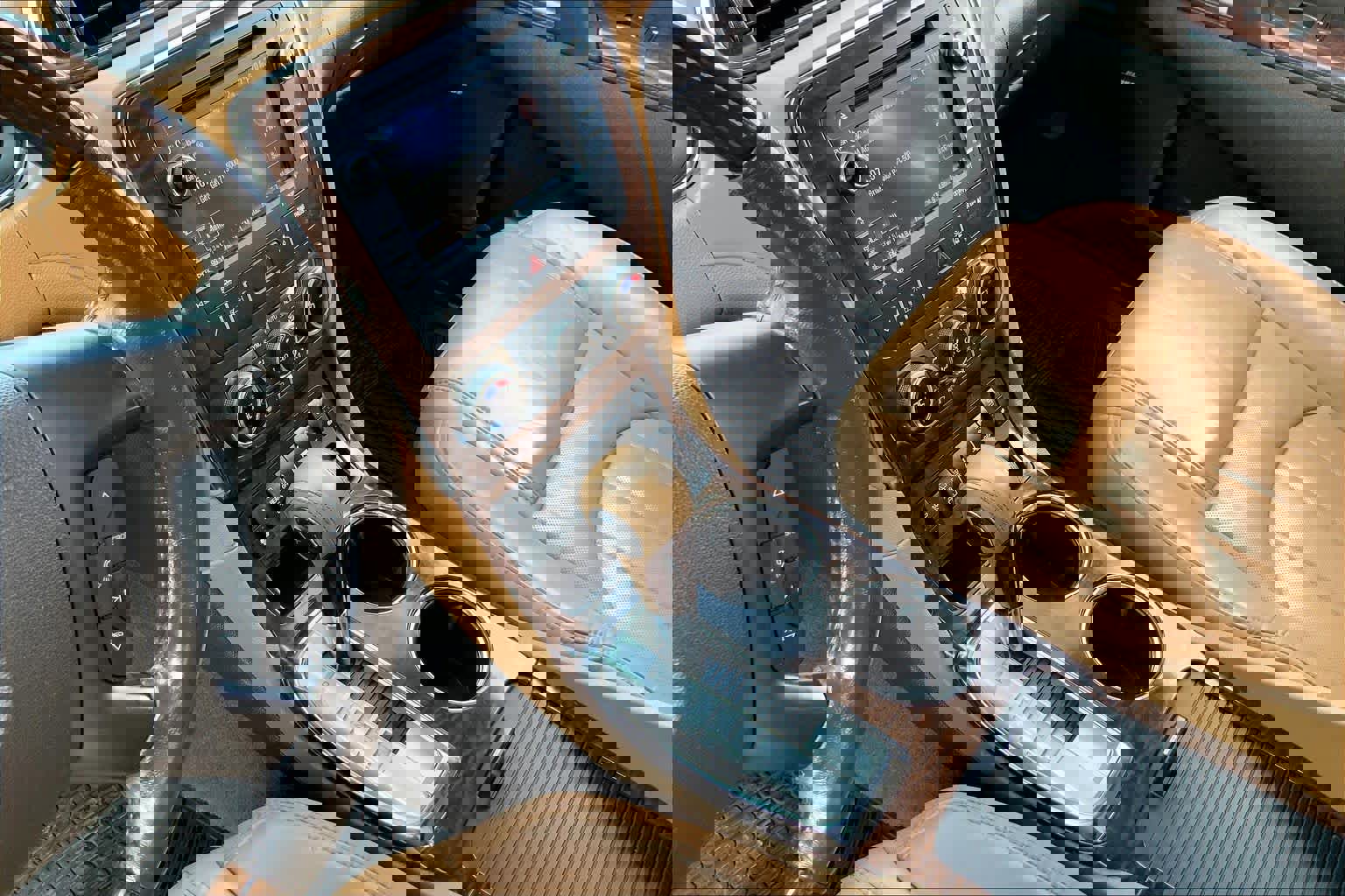 Used 2014 Buick Enclave Premium w/ Trailering Provision Package image 15