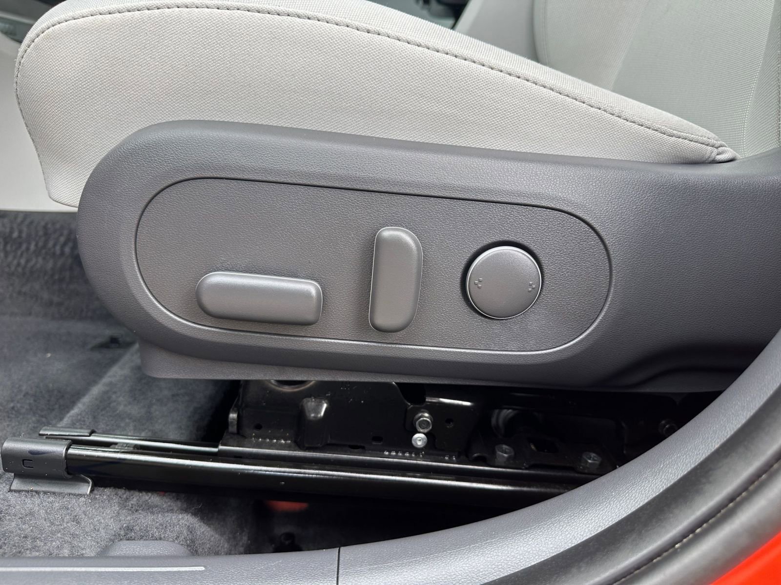 Used 2025 Hyundai Kona SEL image 23