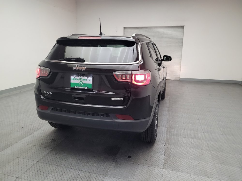 Used 2017 Jeep Compass Latitude w/ Popular Equipment Group AWD/4WD image 7