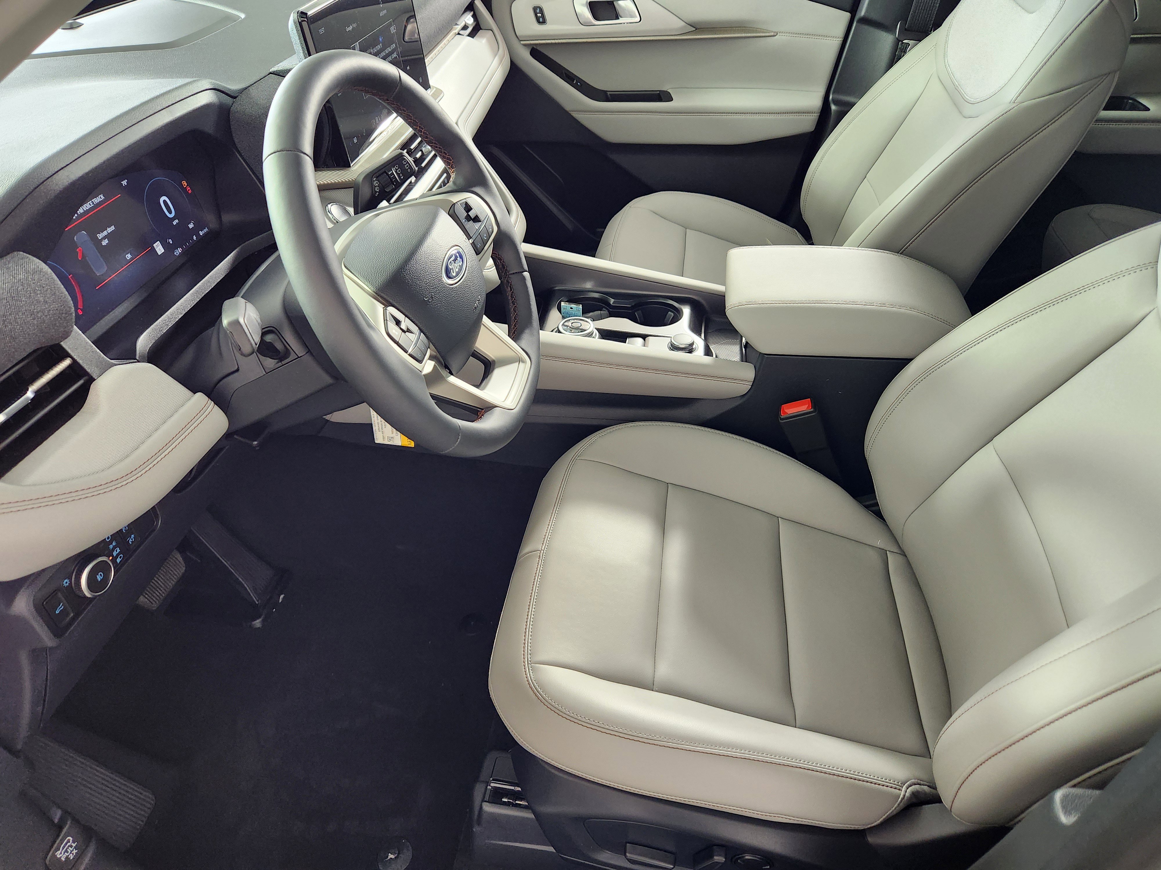 New 2026 Ford Explorer Active w/ Active Comfort Package image 11