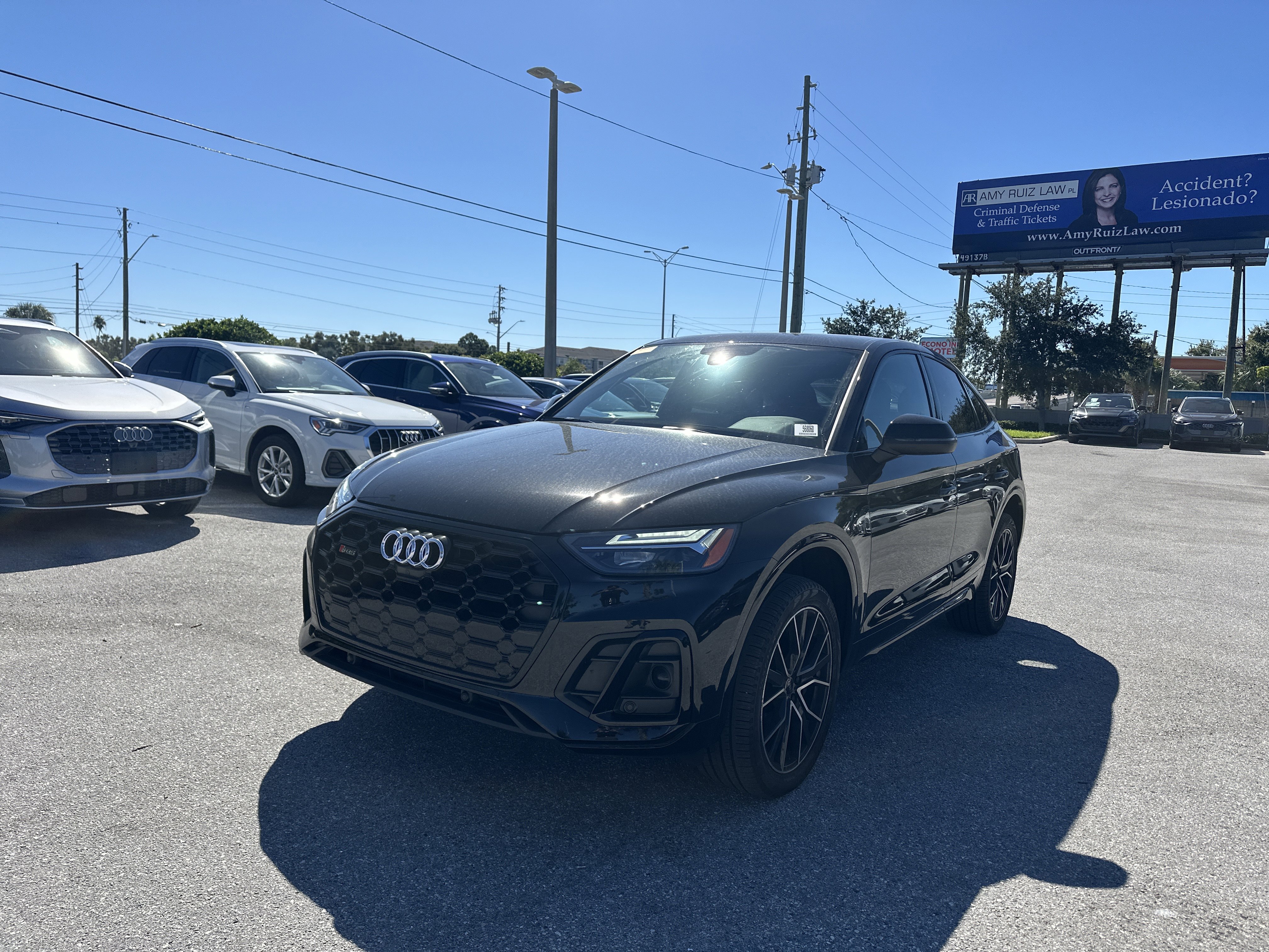 Used 2024 Audi SQ5 Premium Plus image 2