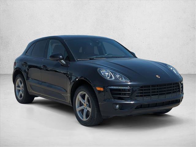 Used 2017 Porsche Macan AWD/4WD image 3