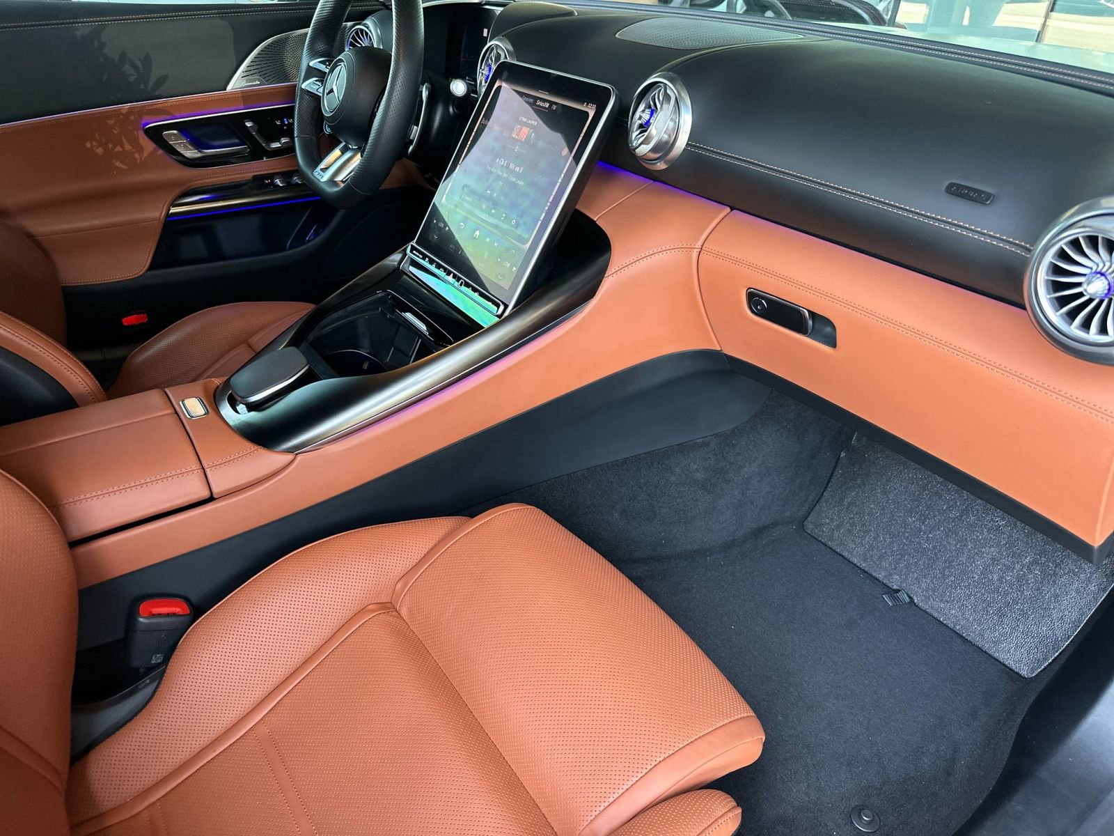 Certified 2023 Mercedes-Benz SL 55 AMG 4MATIC image 18