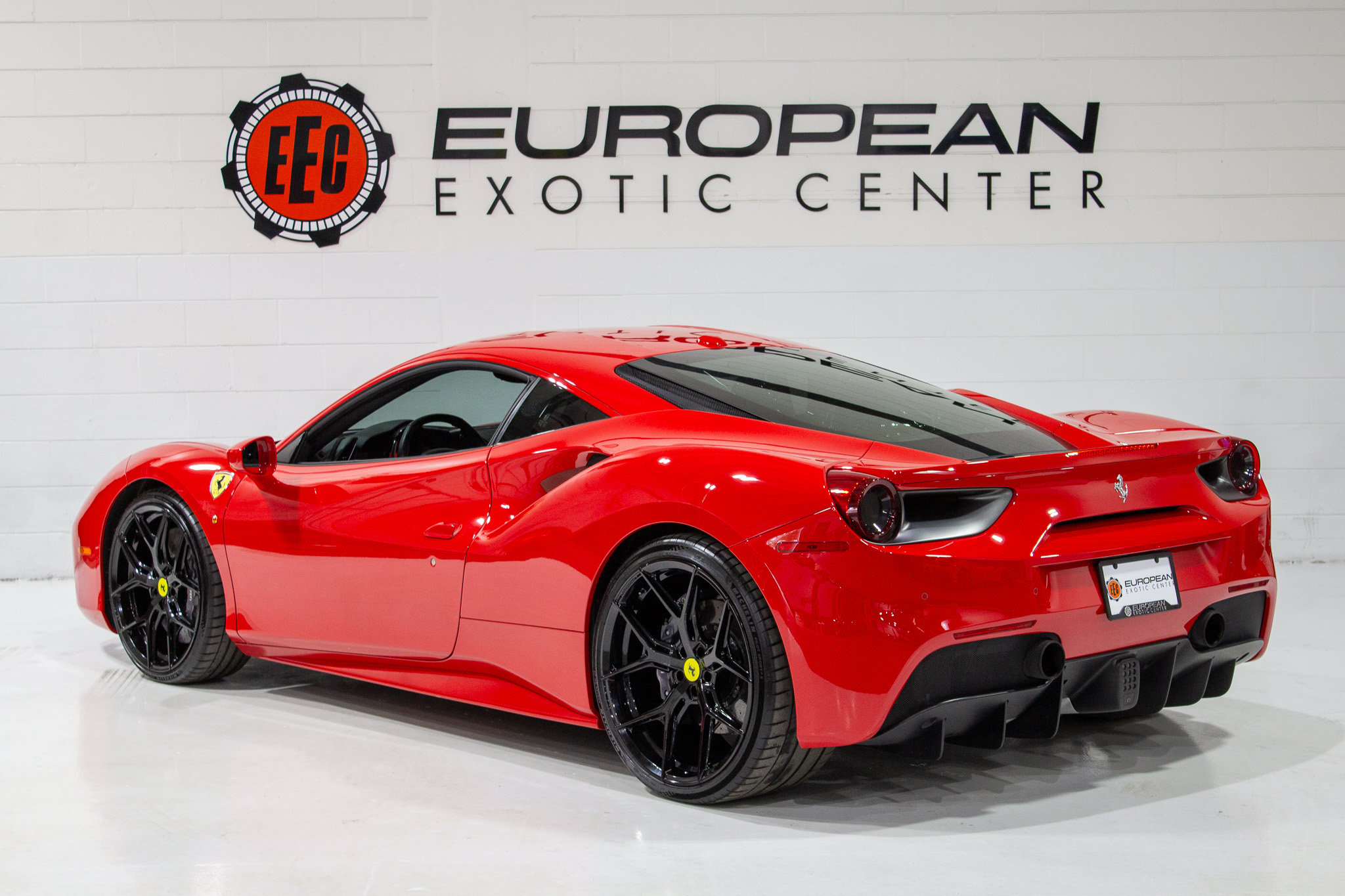 Used 2018 Ferrari 488 GTB RWD image 27