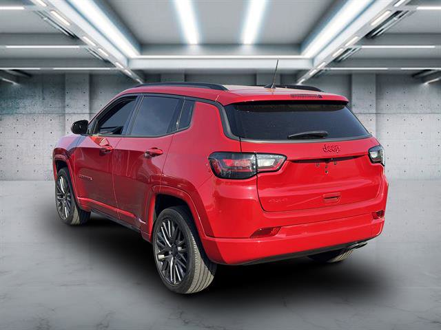 Used 2022 Jeep Compass Limited w/ (RED) Package image 4