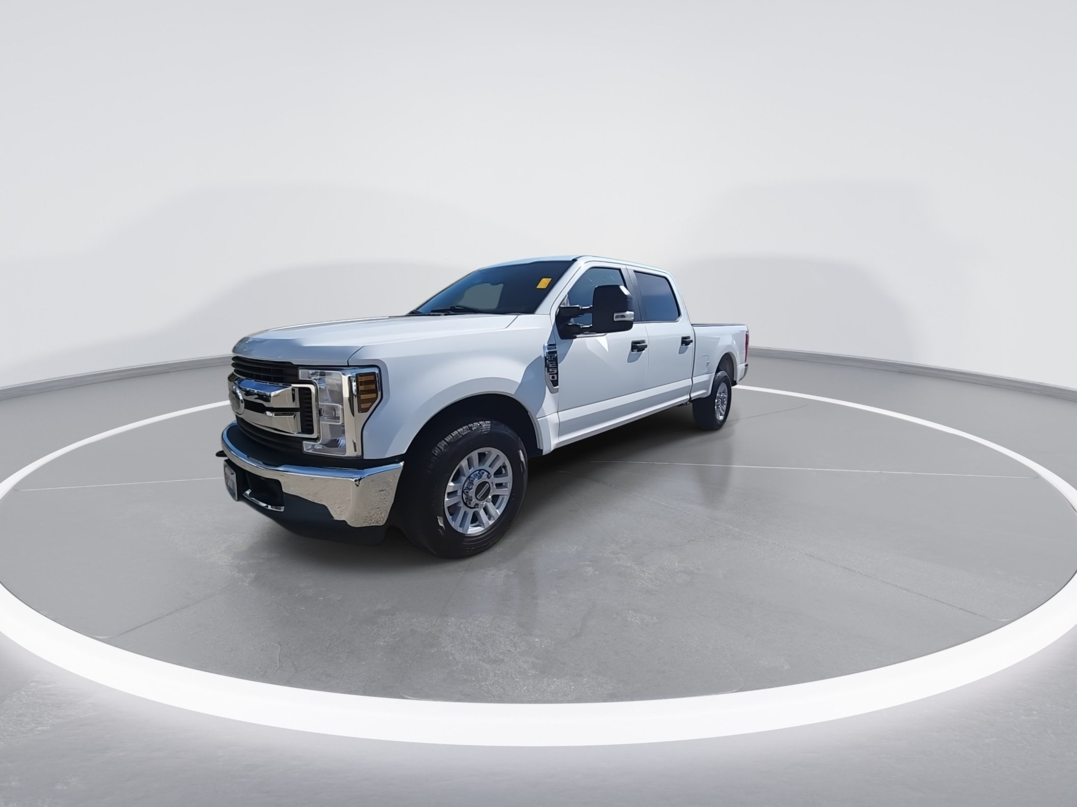 Used 2019 Ford F250 XL w/ STX Appearance Package RWD image 4