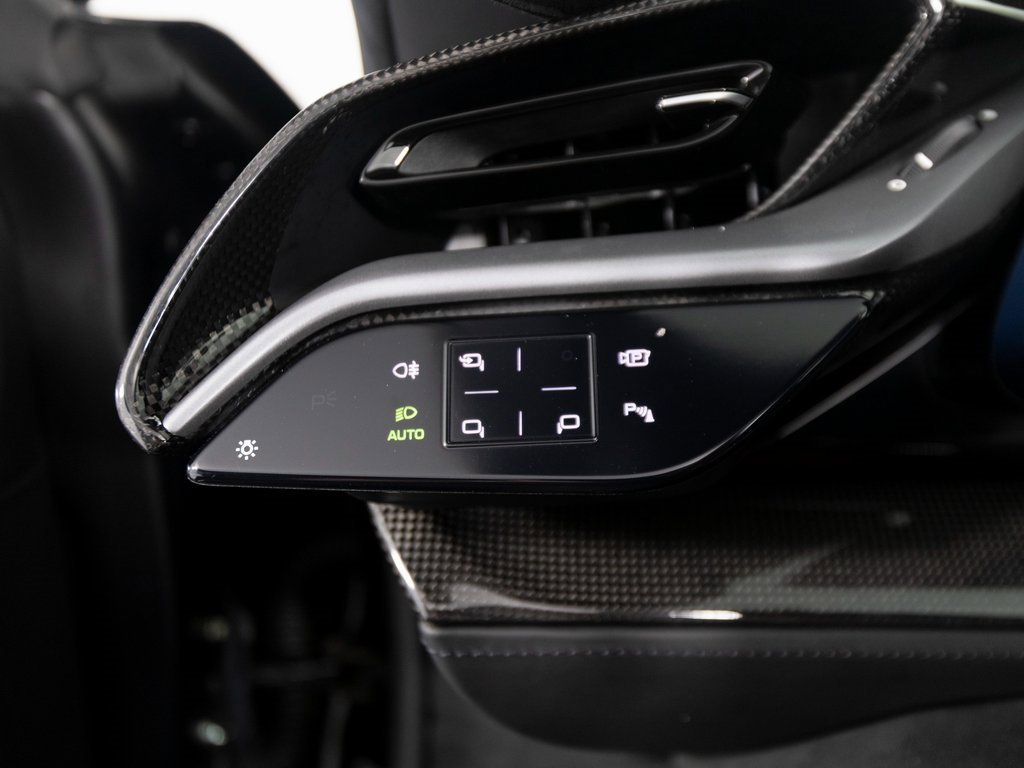 Used 2024 Ferrari SF90 Spider image 22