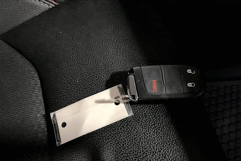 Used 2022 Jeep Compass Trailhawk image 33