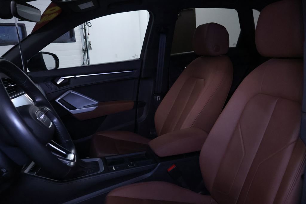 Used 2020 Audi Q3 2.0T Premium w/ Convenience Package image 14