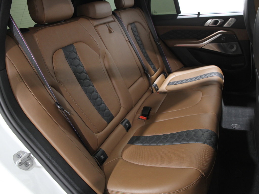 Used 2022 BMW X5 M w/ Competition Package image 21