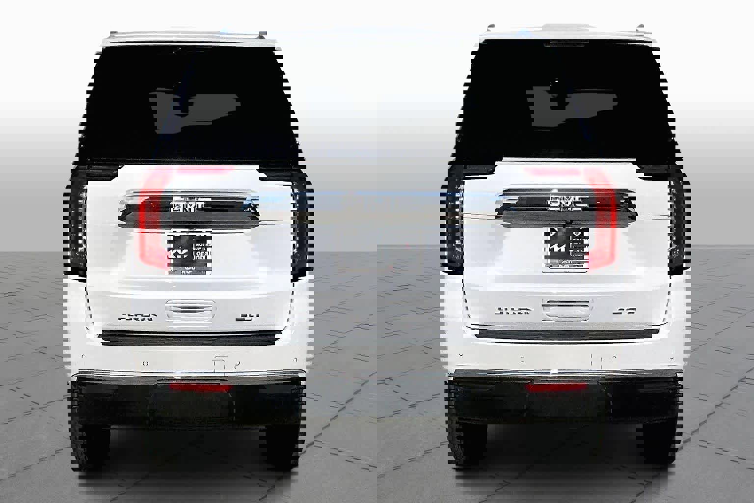 Used 2022 GMC Yukon SLT w/ SLT Premium Package image 5