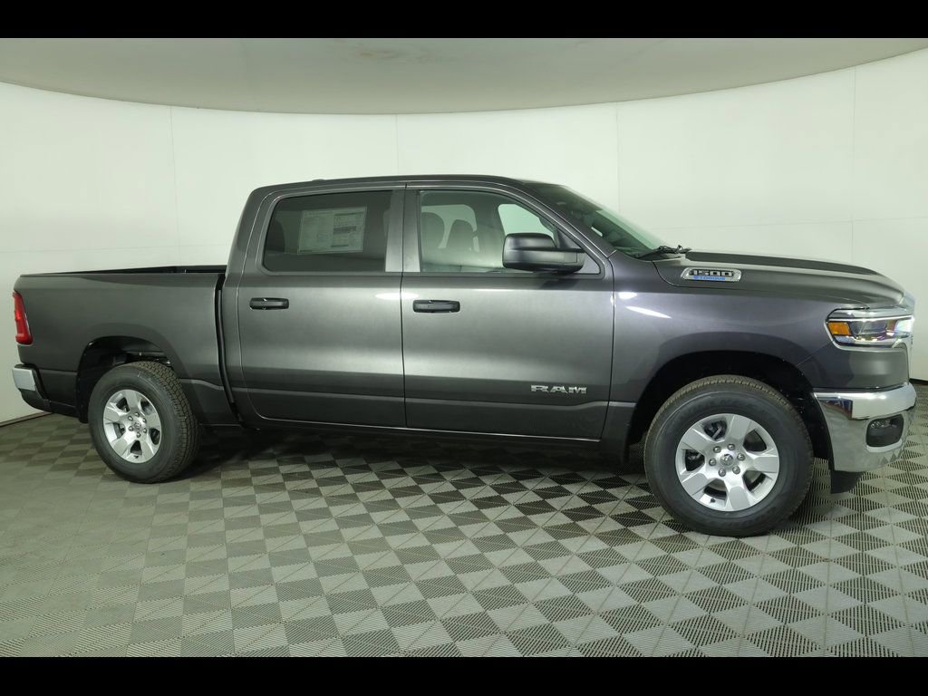 New 2026 RAM 1500 4x4 Crew Cab image 2