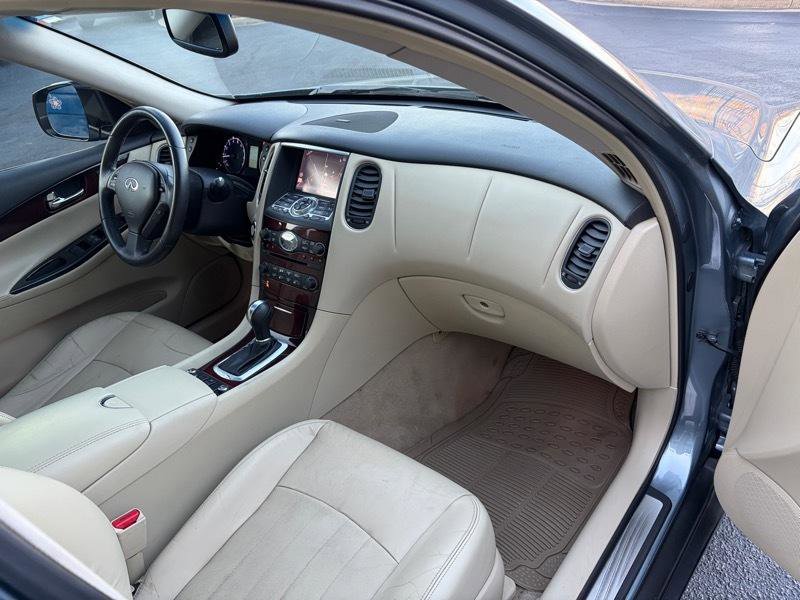 Used 2016 INFINITI QX50 2WD w/ Premium Plus Package image 40