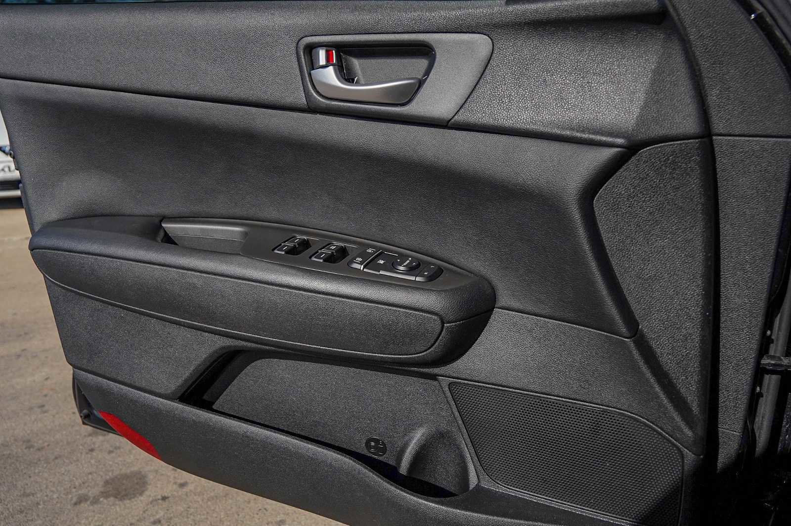 Used 2020 Kia Optima LX image 28