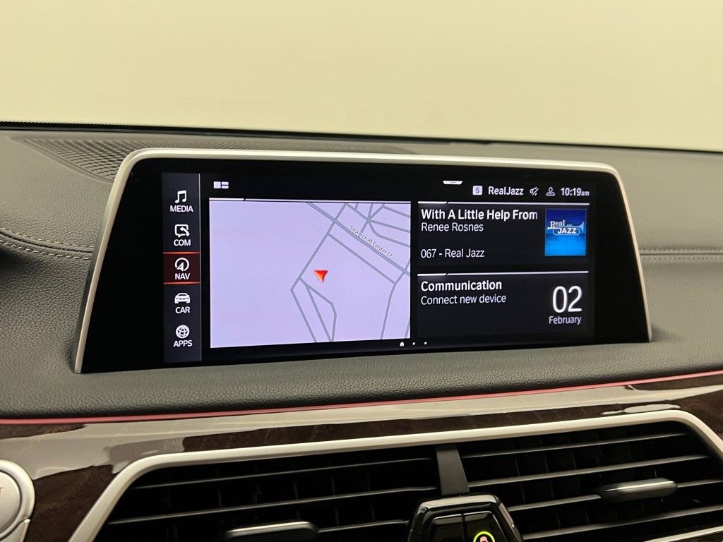 Used 2022 BMW 740i image 42