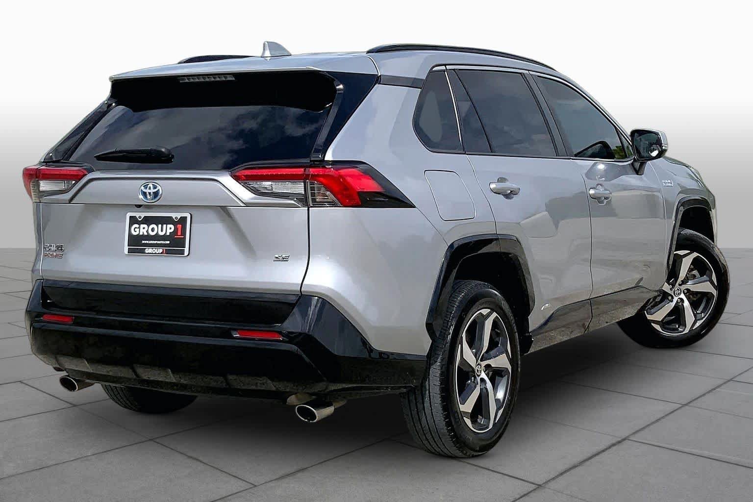 Used 2022 Toyota RAV4 SE AWD/4WD image 13