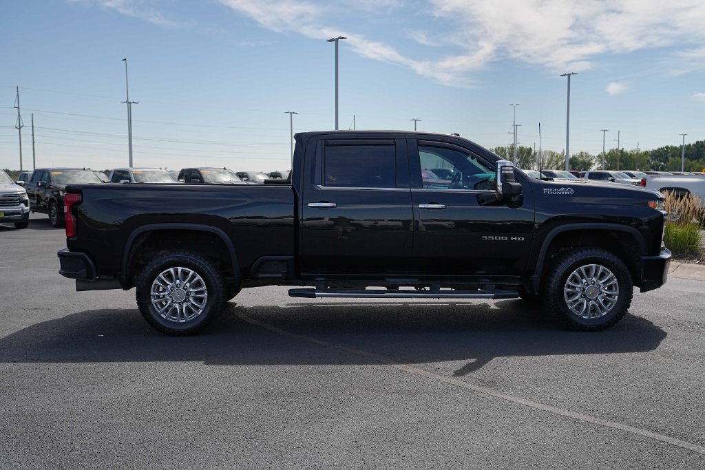 Used 2022 Chevrolet Silverado 3500 High Country w/ Z71 Off-Road Package AWD/4WD image 6