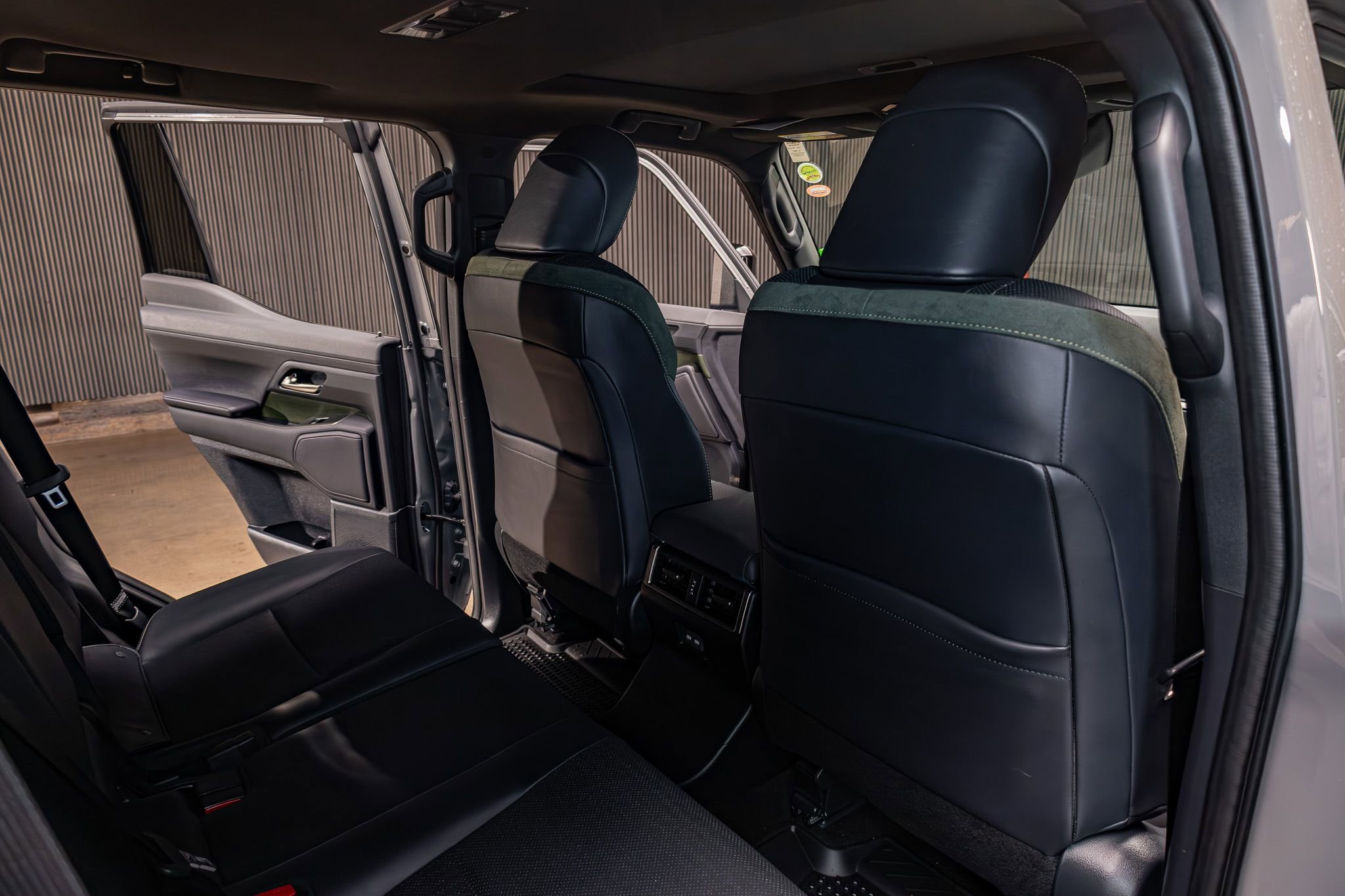 Used 2025 Lexus GX 550 image 25