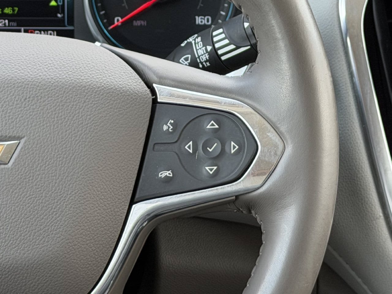 Used 2019 Chevrolet Traverse LT FWD image 14