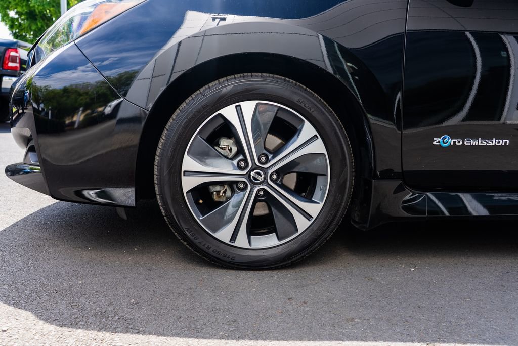 Used 2018 Nissan Leaf SV w/ SV All Weather Package FWD image 7