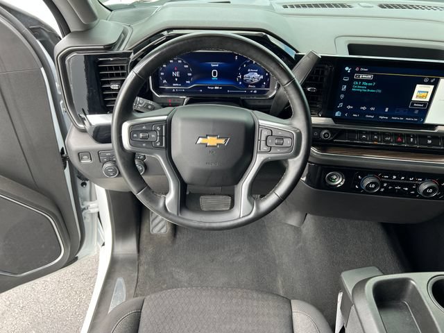 Certified 2024 Chevrolet Silverado 1500 LT AWD/4WD image 15
