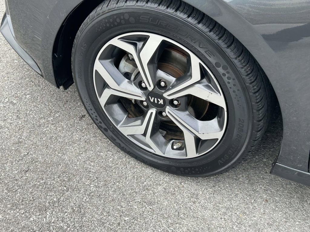 Used 2019 Kia Forte LXS image 11