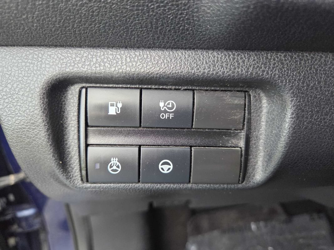 Used 2019 Nissan Leaf SV w/ SV Technology Package FWD image 18