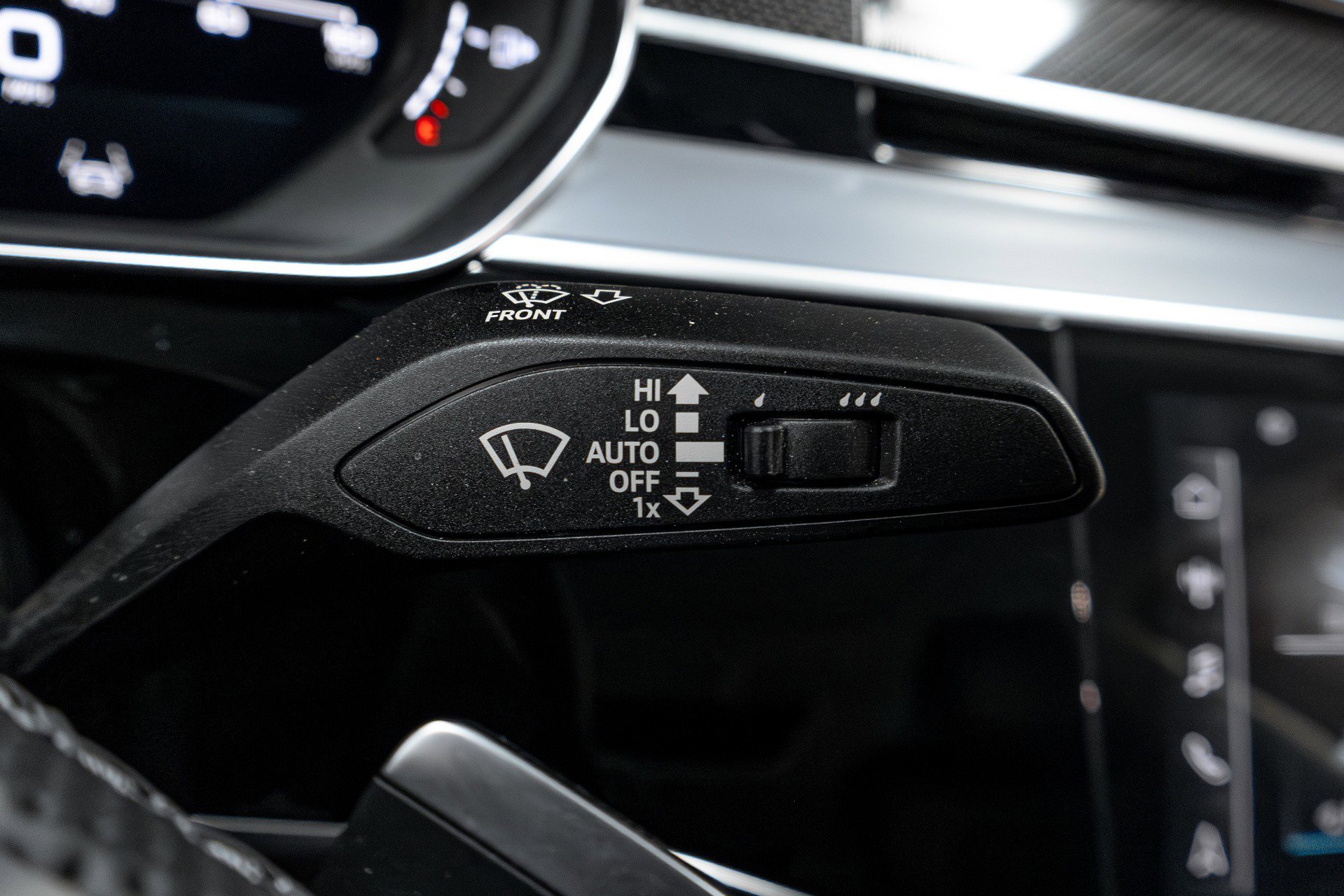 Used 2023 Audi S8 image 64