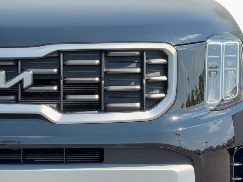 Used 2025 Kia Telluride S FWD image 12
